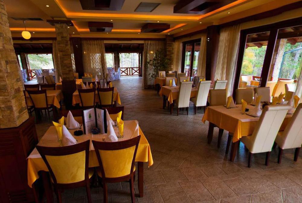 Hotel Borkovac Ruma Restaurant foto